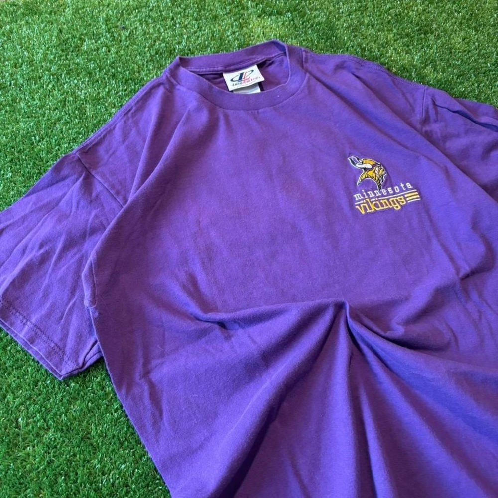 Vintage 90s Minnesota Vikings embroidered y2k 2000s purple t-shirt Size L
